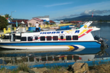 Speet Boat Reguler Sikeli-Kasipute Bombana Dihantam Ombak Ganas, Nakhodanya Luka-luka