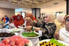 Fatmawati Kasim Marewa Tampil Memukau Diacara Buka Puasa Bersama Organisasi KKLR Sultra
