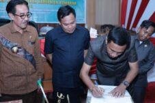 Tok ! DPRD Bombana Sahkan Tiga Perda baru