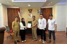 Pemkab Bombana Terima Dua Unit Bantuan Sanitasi