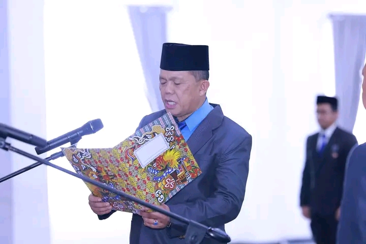 Sunandar Rahim Resmi Jabat Sekda Bombana 2