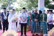 Safari Ramadan Gubernur Andi Sumangerukka di Bombana, Hangatkan Kebersamaan dan Peduli Sesama
