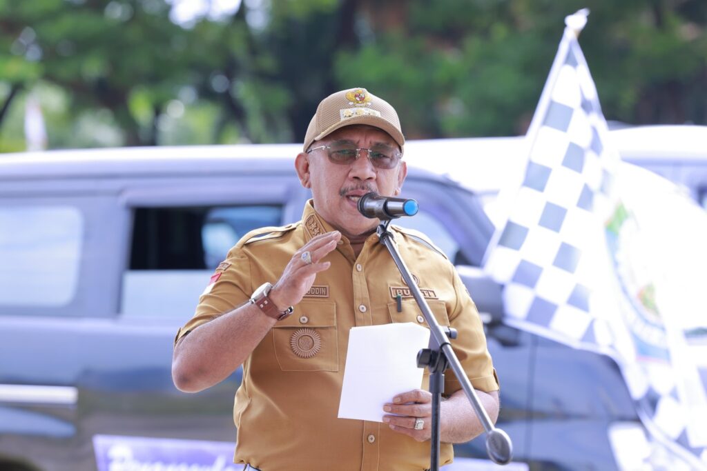 Bupati Bombana Luncurkan Bus Gratis untuk Pelajar 2