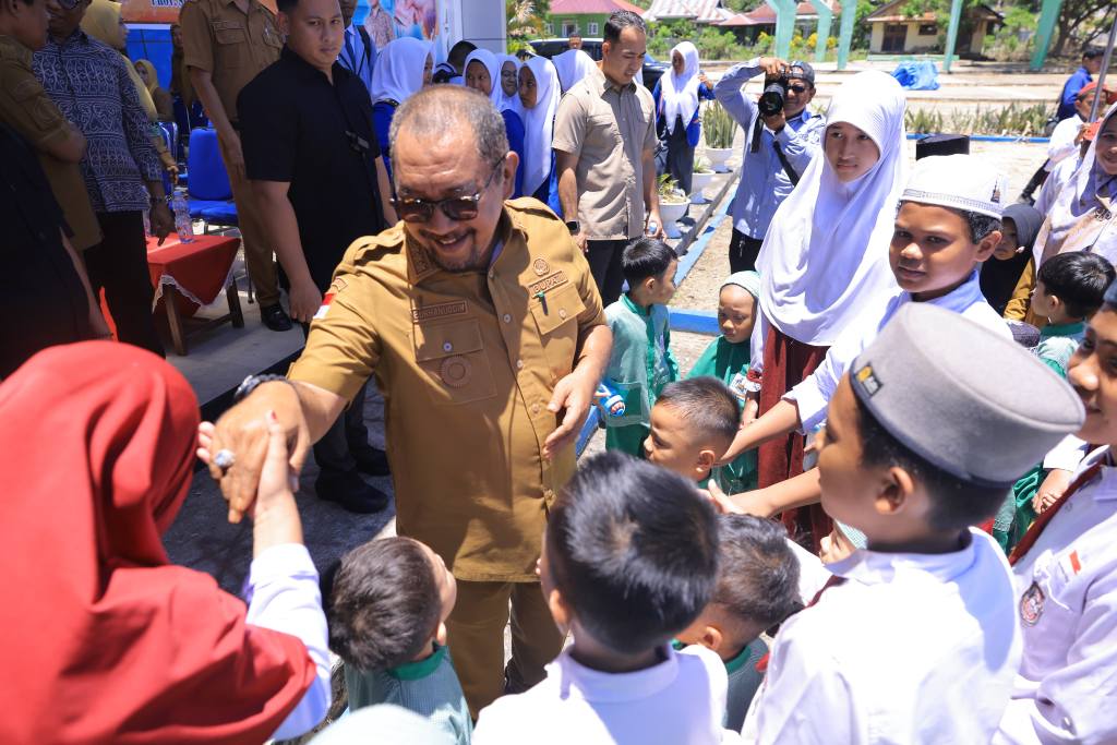 Bupati Burhanuddin Dorong Pelestarian dan Pengembangan Budaya Lokal Lewat Pameran Seni 2