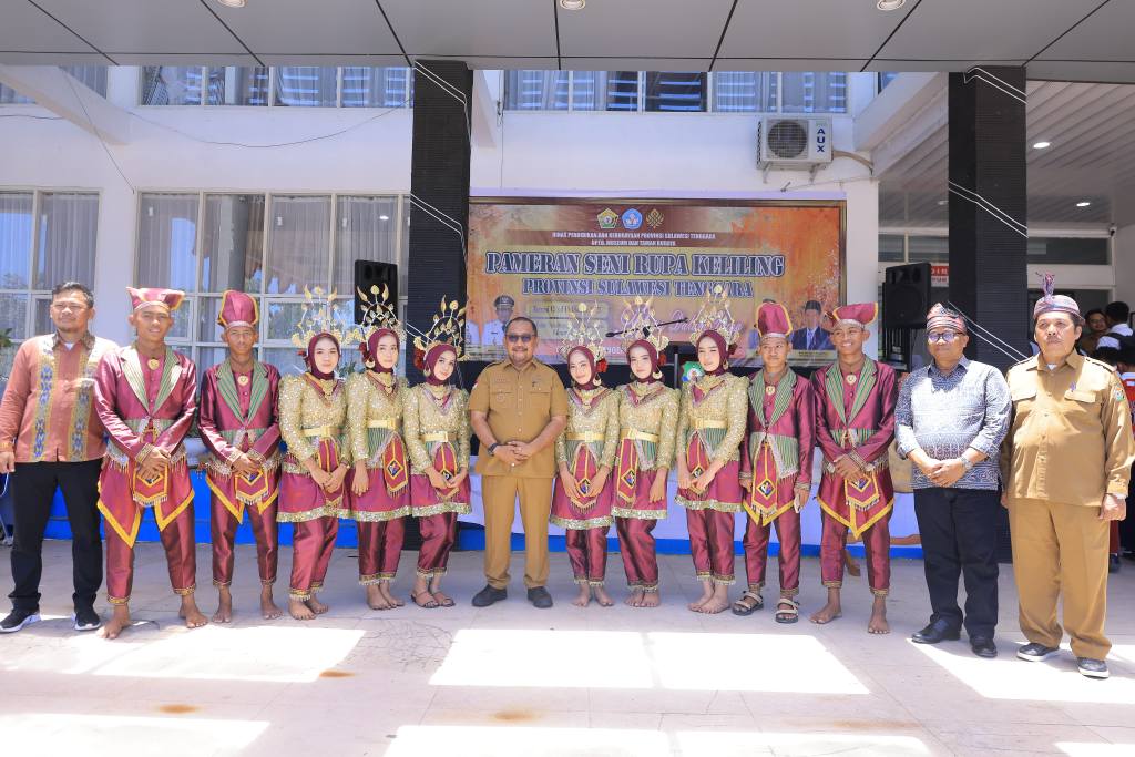 Bupati Burhanuddin Dorong Pelestarian dan Pengembangan Budaya Lokal Lewat Pameran Seni 6