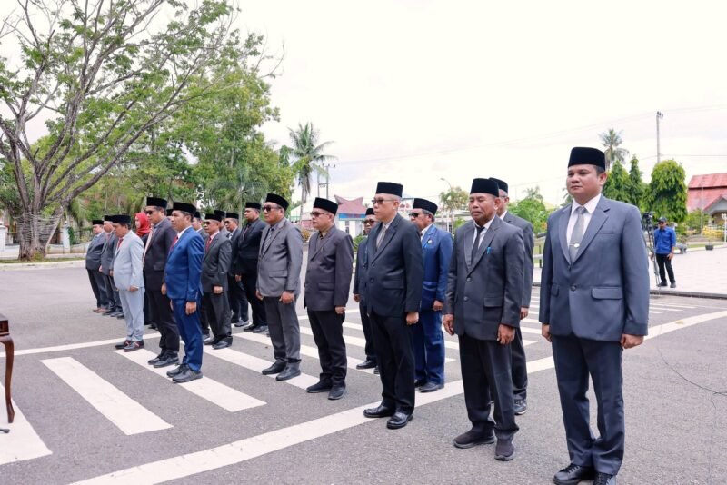 Darwin Resmi Dilantik sebagai Kepala BKD Bombana, Bupati Tekankan Integritas dan Inovasi Kinerja