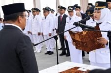 Video: Bupati Bombana Resmi Lantik 179 Pejabat Eselon III dan IV